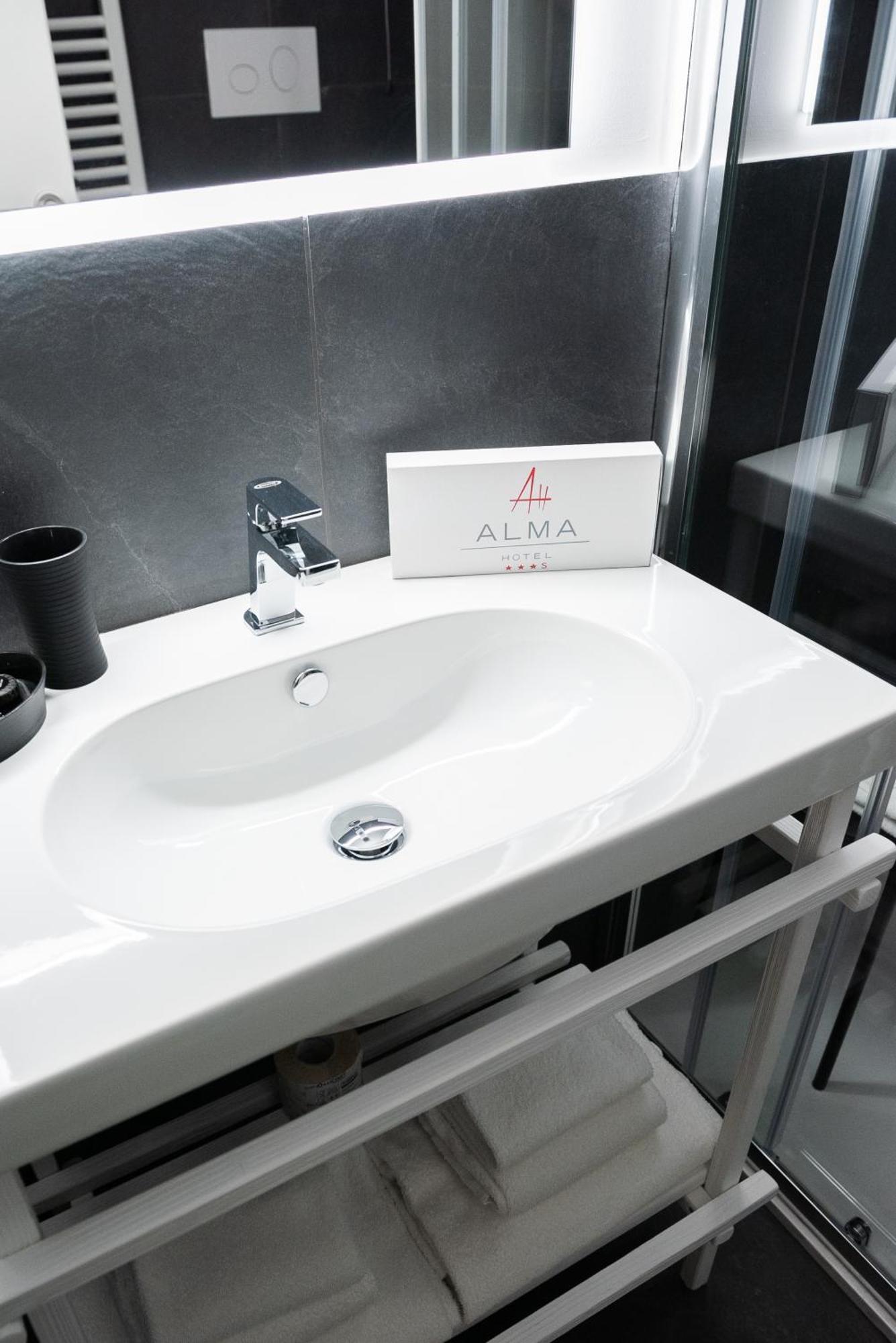 Alma Hotel Palermo Luaran gambar